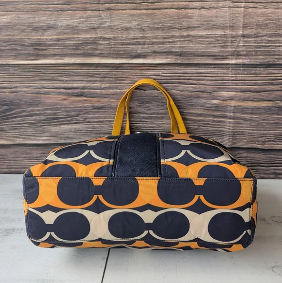 🌹Coach D 24541 Black and Orange Graphic Shoulder Bag - Picture 7 of 12